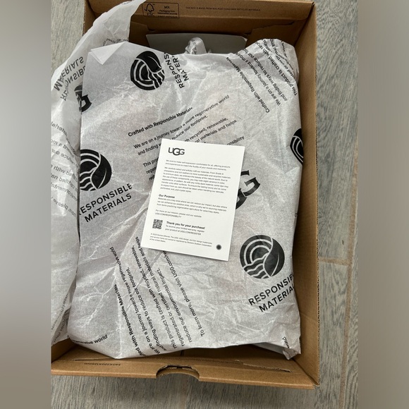 UGG Women's New Heights Cozy Clog - Picture 11 of 11